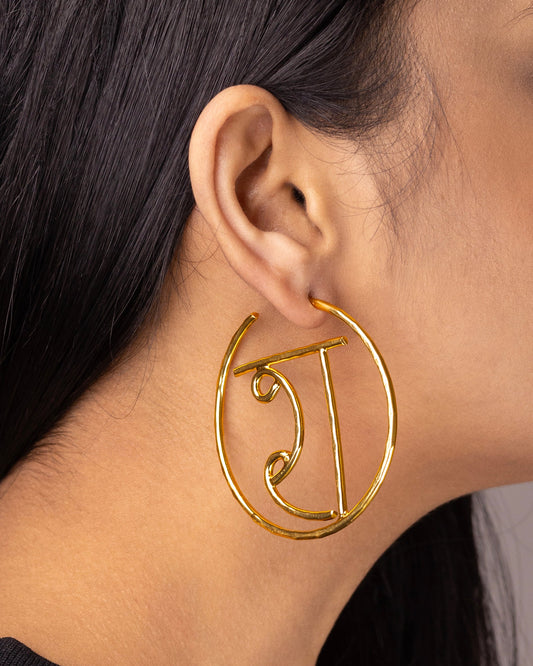 श Encircled Earring