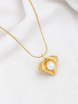 3D HEART WITH PEARL NECKLACE